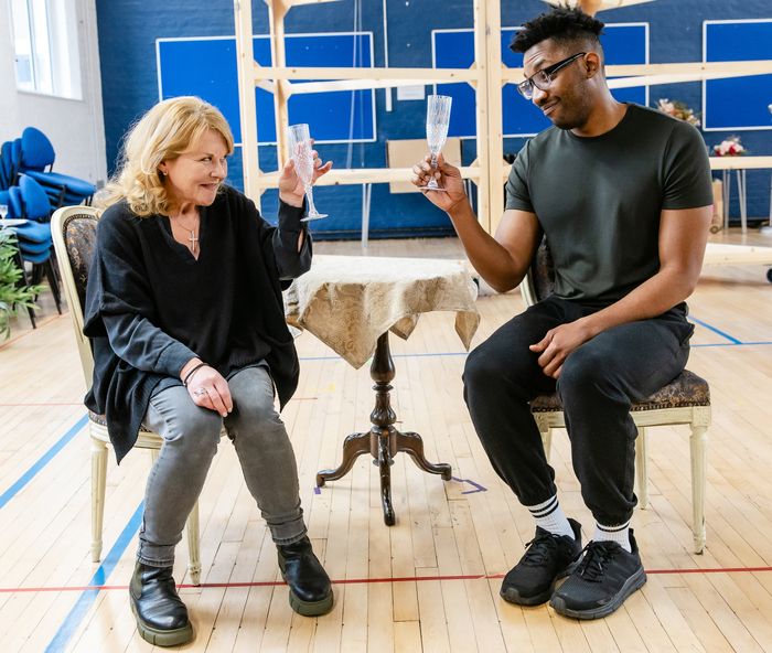 Photos: GLORIOUS! in Rehearsal For UK Tour — photo 2 of 8