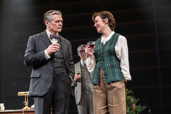 Timothy Watson, Maggie Siff Photo