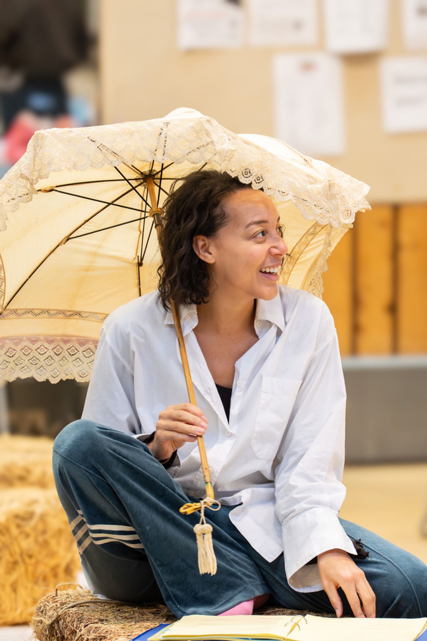 Photos: SUMMERFOLK in Rehearsal at the National Theatre  Image