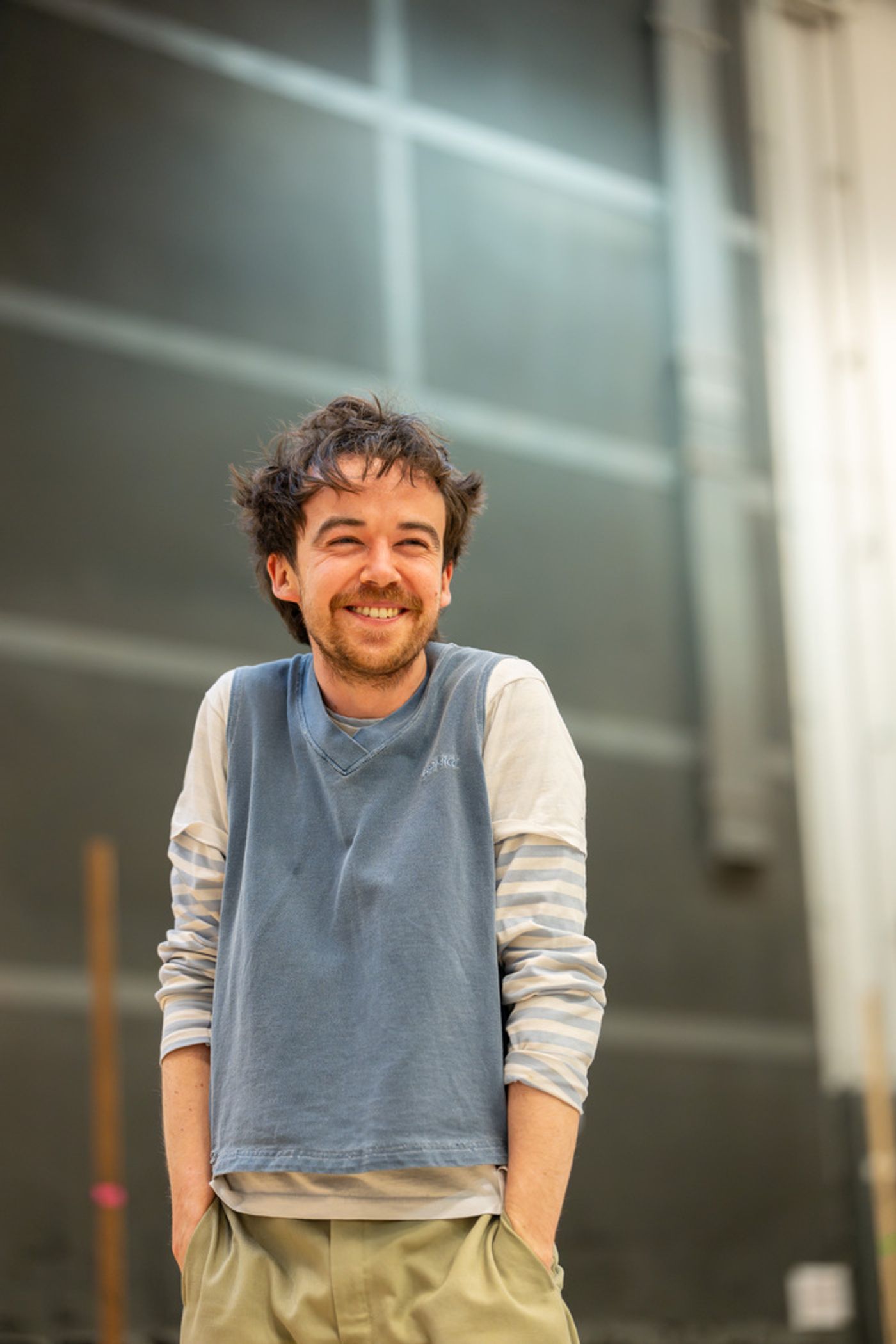 Photos: SUMMERFOLK in Rehearsal at the National Theatre  Image