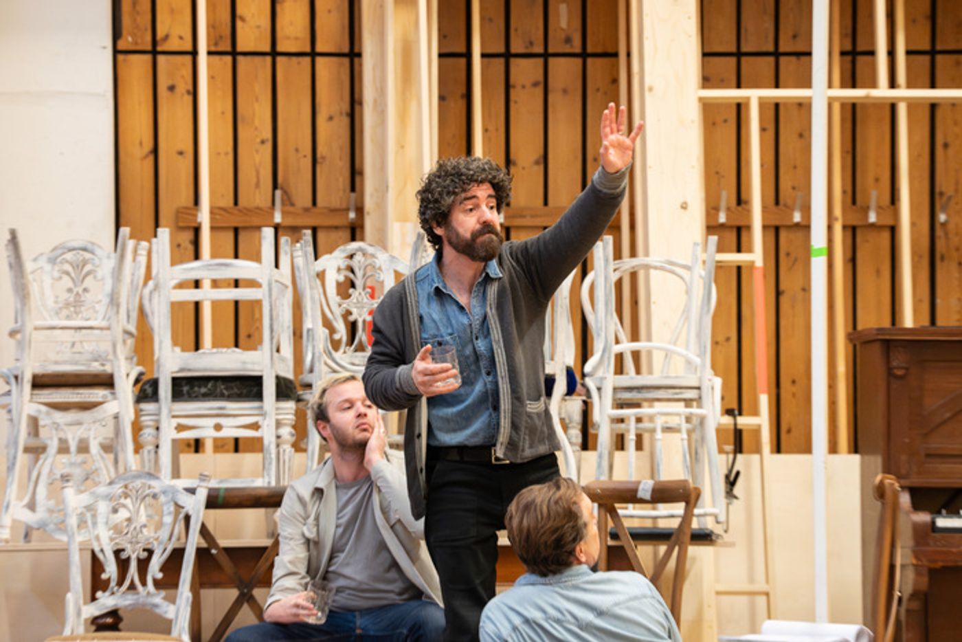 Photos: SUMMERFOLK in Rehearsal at the National Theatre  Image