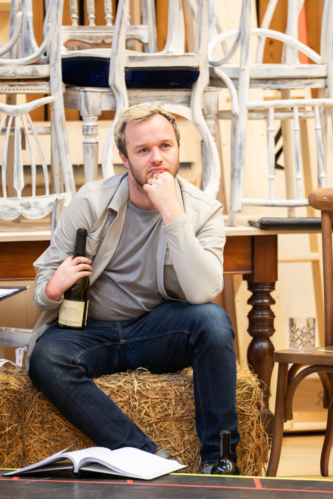 Photos: SUMMERFOLK in Rehearsal at the National Theatre  Image