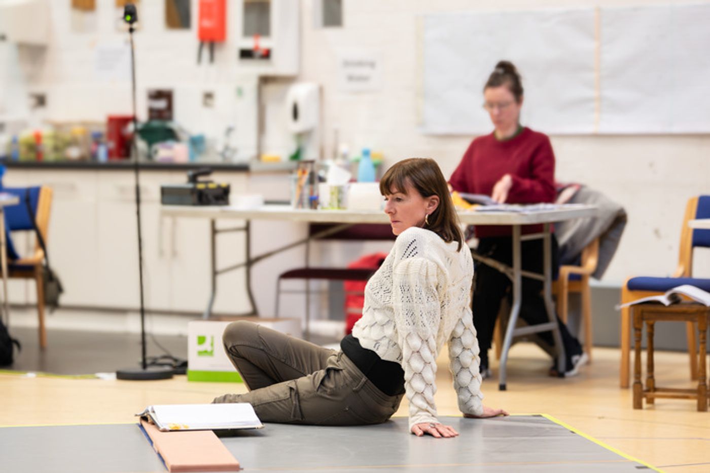Photos: SUMMERFOLK in Rehearsal at the National Theatre  Image