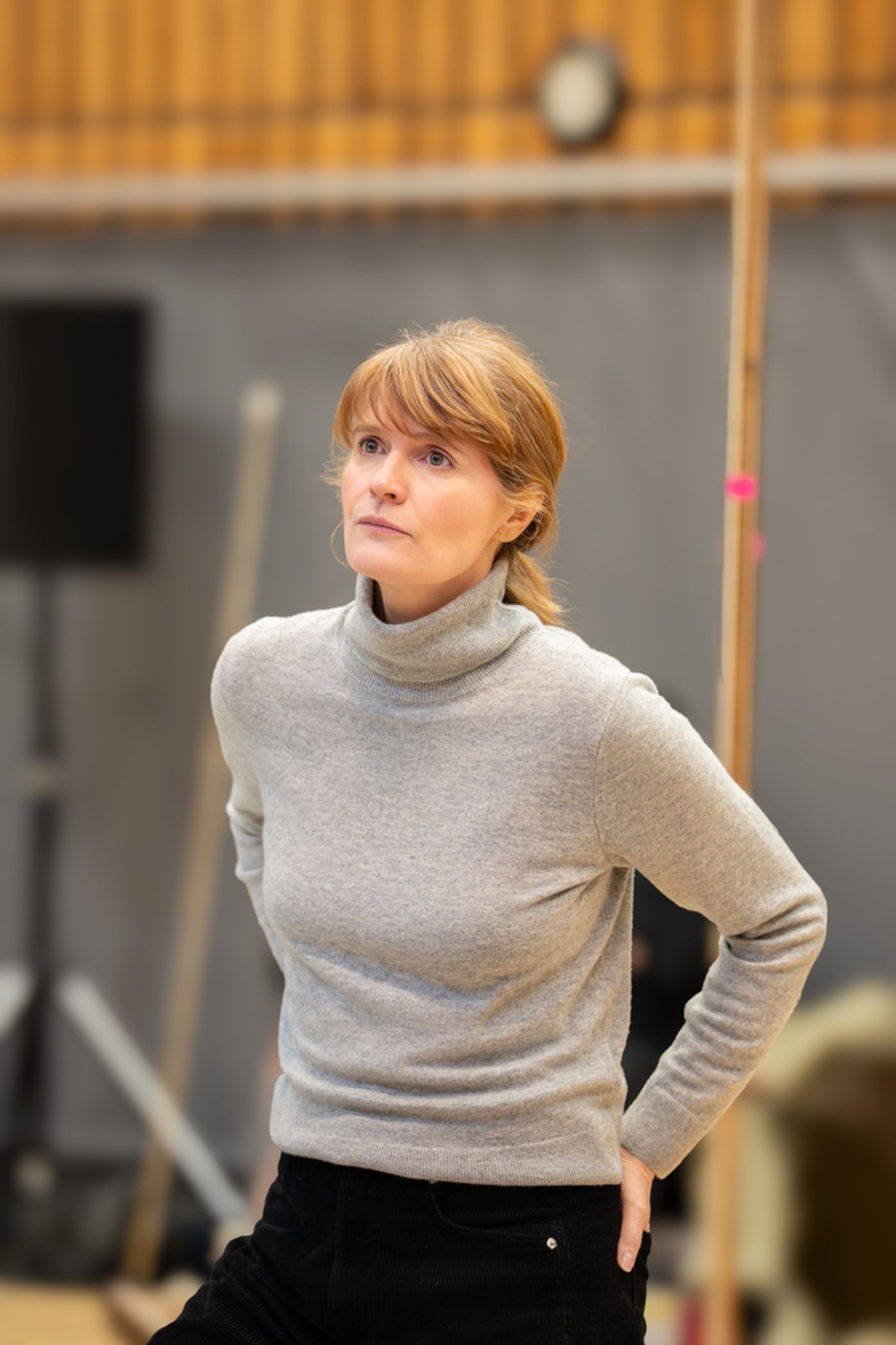Photos: SUMMERFOLK in Rehearsal at the National Theatre  Image