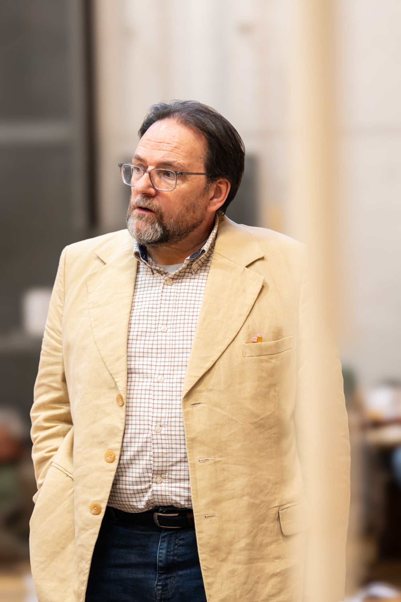 Photos: SUMMERFOLK in Rehearsal at the National Theatre  Image