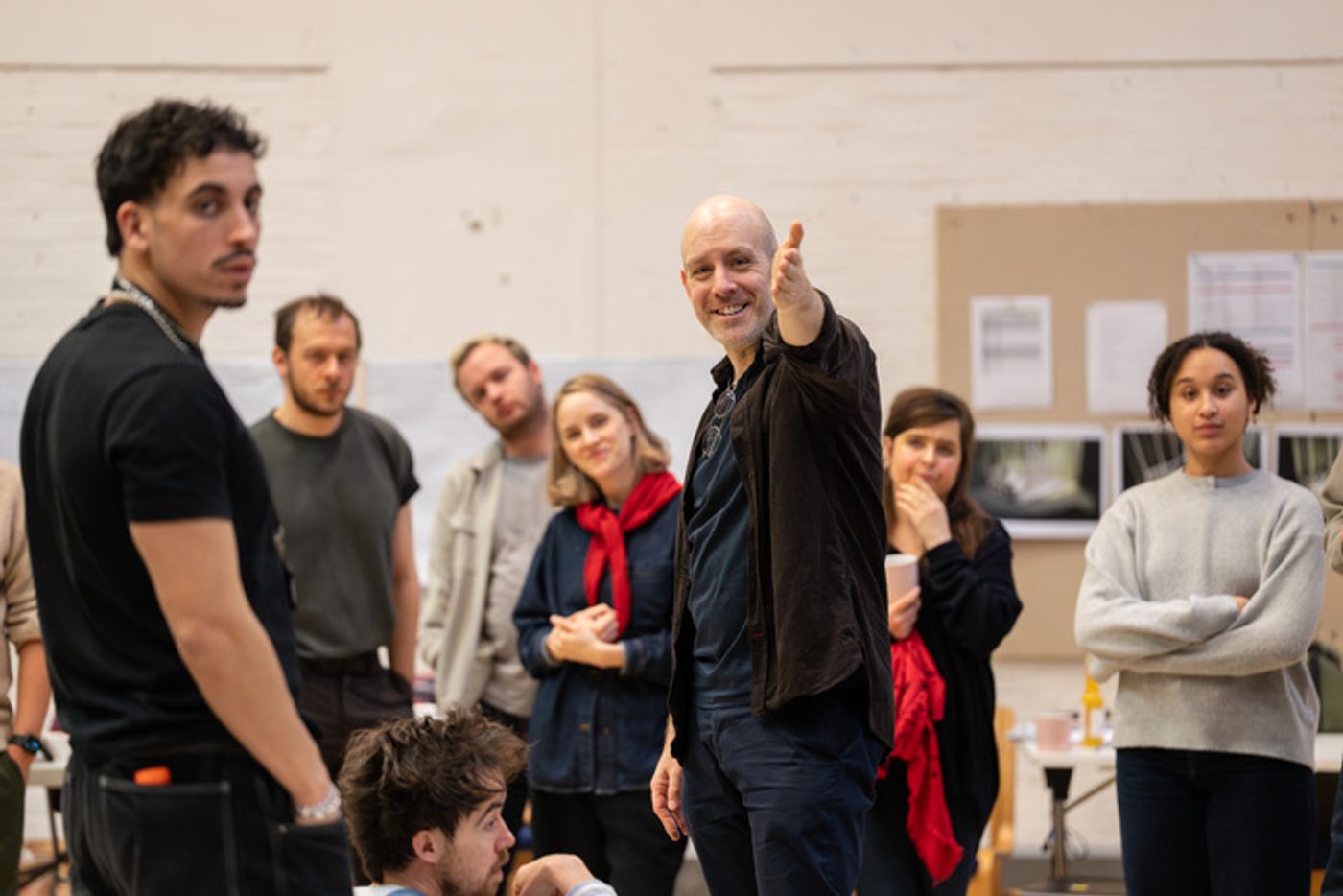 Photos: SUMMERFOLK in Rehearsal at the National Theatre  Image