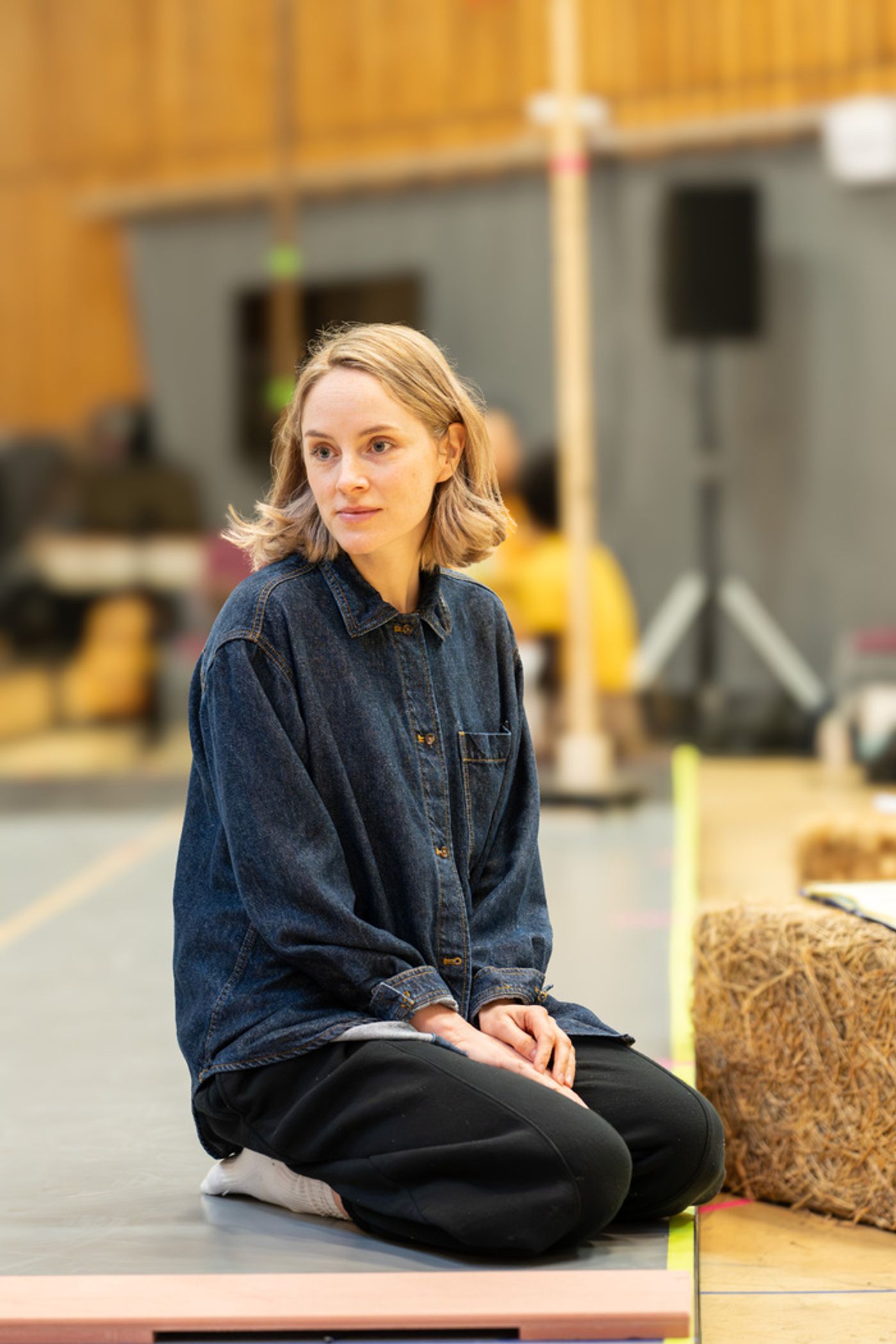 Photos: SUMMERFOLK in Rehearsal at the National Theatre  Image