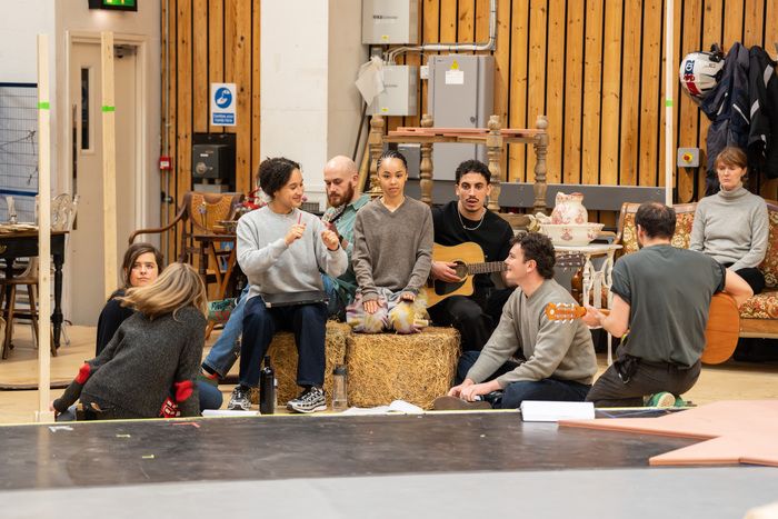 Photos: SUMMERFOLK in Rehearsal at the National Theatre — photo 23 of 26