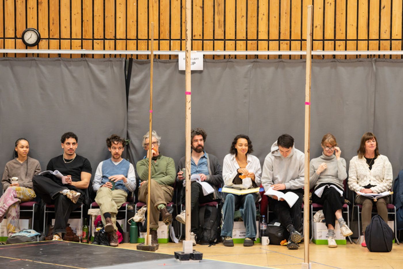 Photos: SUMMERFOLK in Rehearsal at the National Theatre  Image