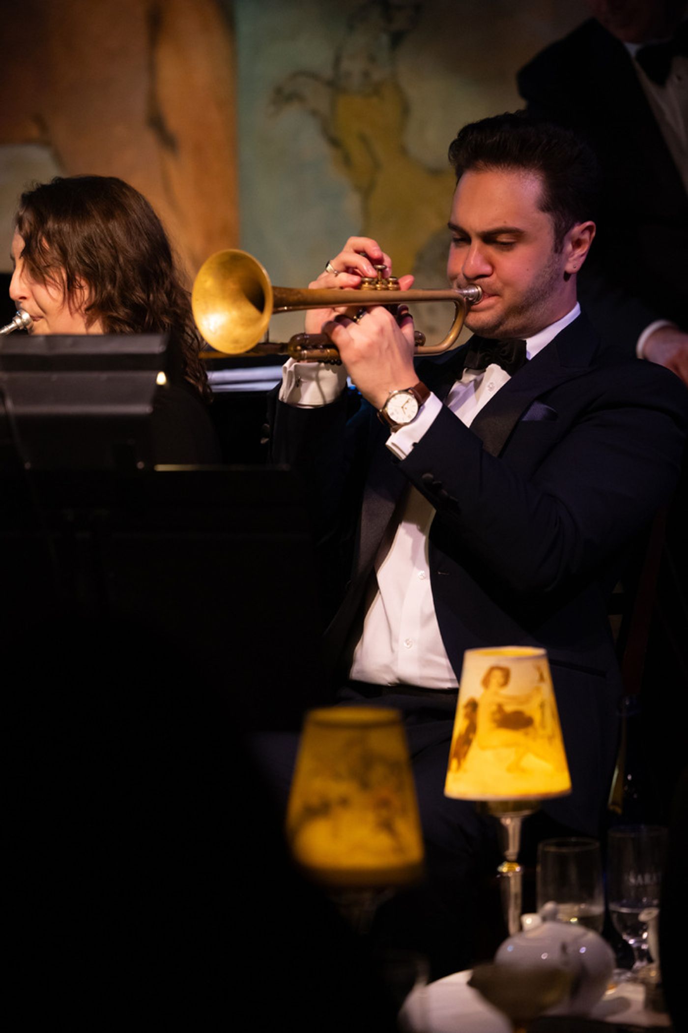 Photos: Isaac Mizrahi Kicks Off Cafe Carlyle Residency  Image