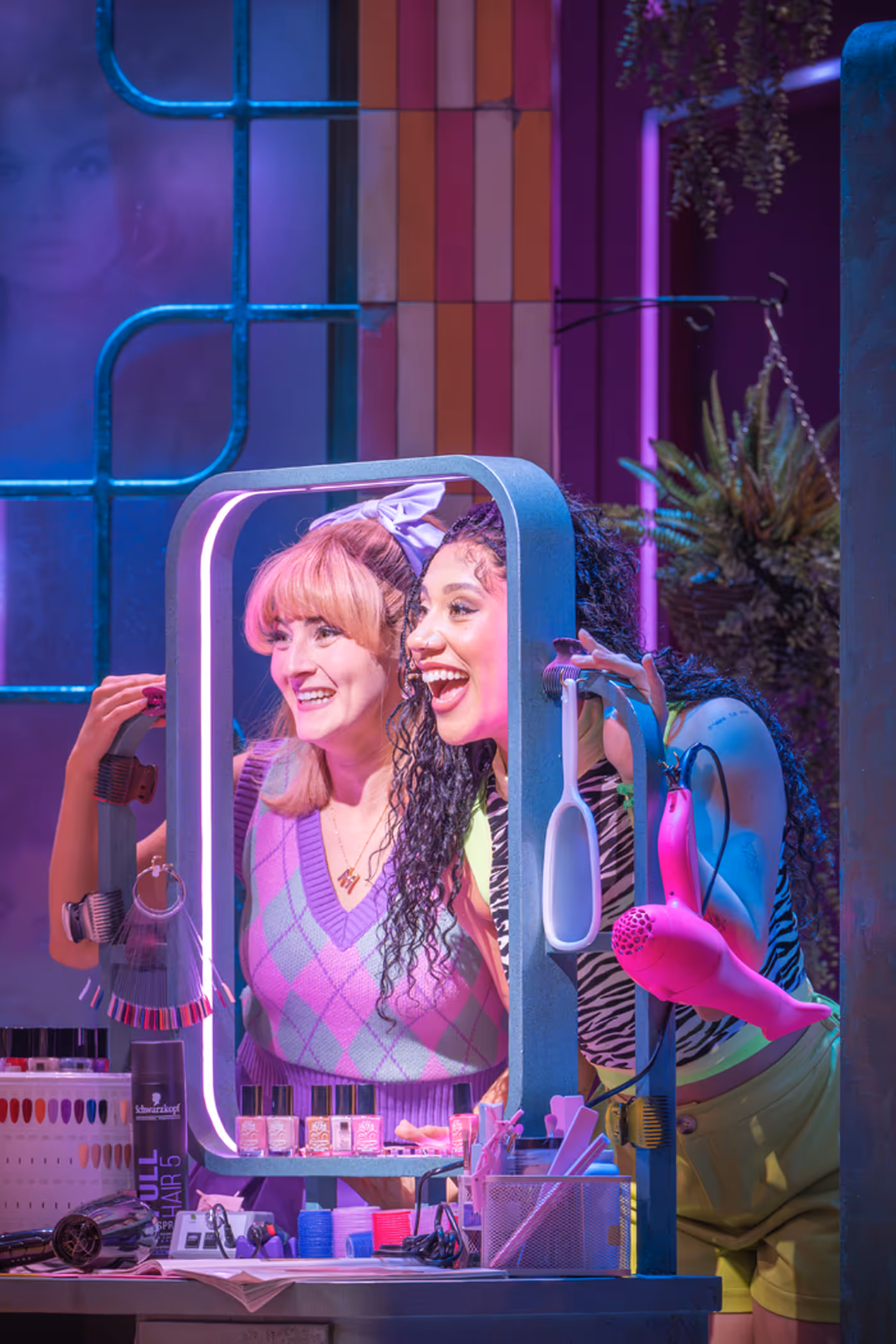 Photos: LEGALLY BLONDE THE MUSICAL Now on UK and Ireland Tour  Image