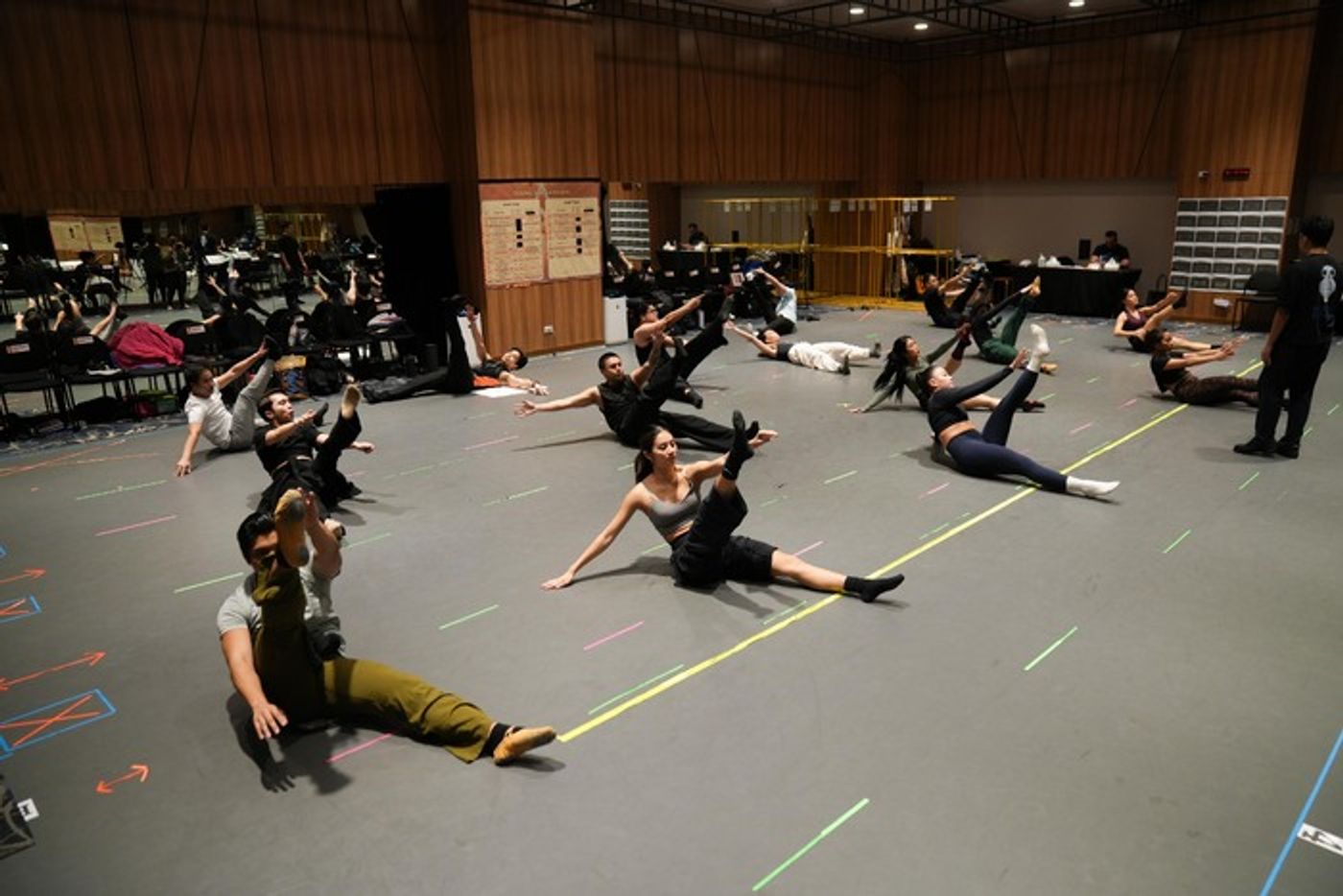 Photos/Video: A CHORUS LINE in Rehearsal in the Philippines  Image