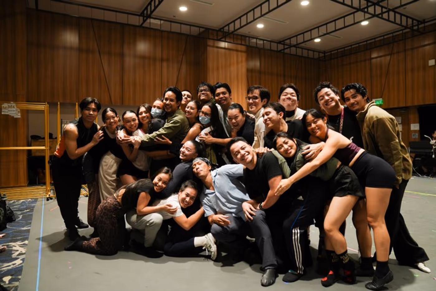 Photos/Video: A CHORUS LINE in Rehearsal in the Philippines  Image