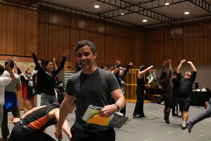 Photos/Video: A CHORUS LINE in Rehearsal in the Philippines — photo 28 of 45