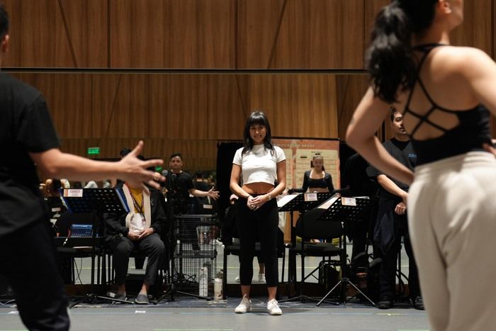 Photos/Video: A CHORUS LINE in Rehearsal in the Philippines — photo 22 of 45