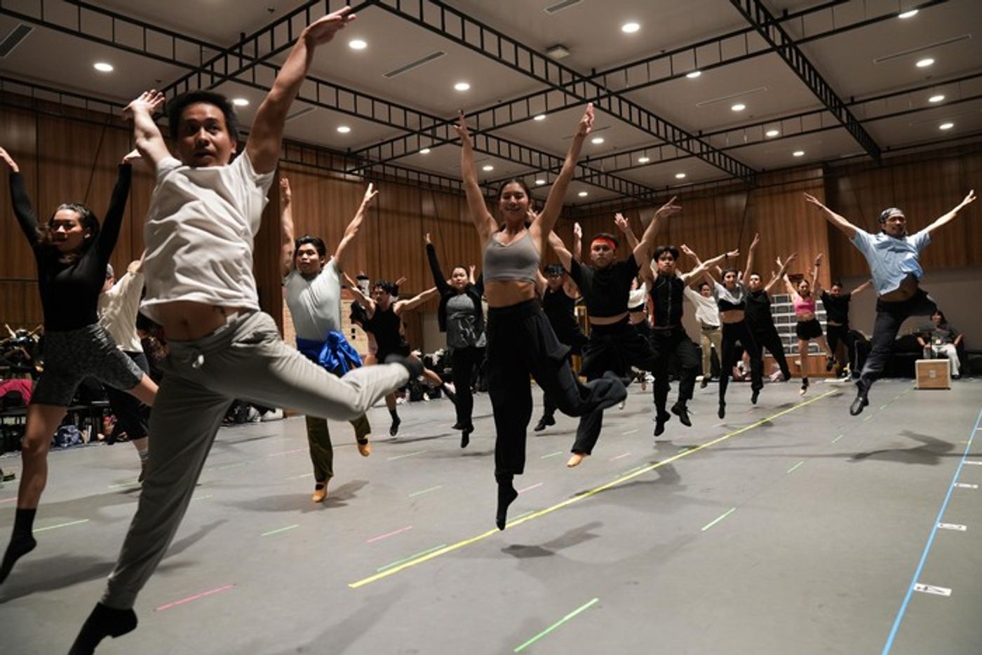 Photos/Video: A CHORUS LINE in Rehearsal in the Philippines  Image