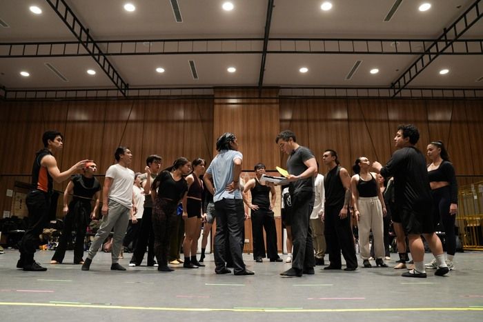 Photos/Video: A CHORUS LINE in Rehearsal in the Philippines — photo 9 of 45