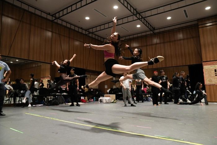 Photos/Video: A CHORUS LINE in Rehearsal in the Philippines — photo 7 of 45