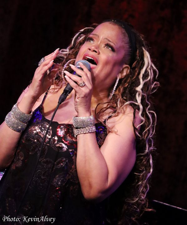 Photos: Natalie Douglas Celebrates 70's Soul At Birdland Jazz Club — photo 11 of 17