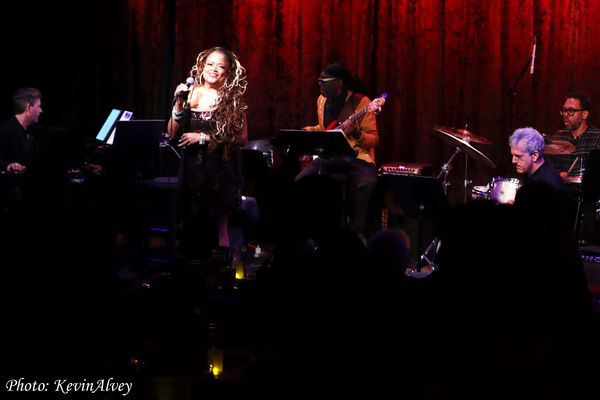 Photos: Natalie Douglas Celebrates 70's Soul At Birdland Jazz Club — photo 5 of 17