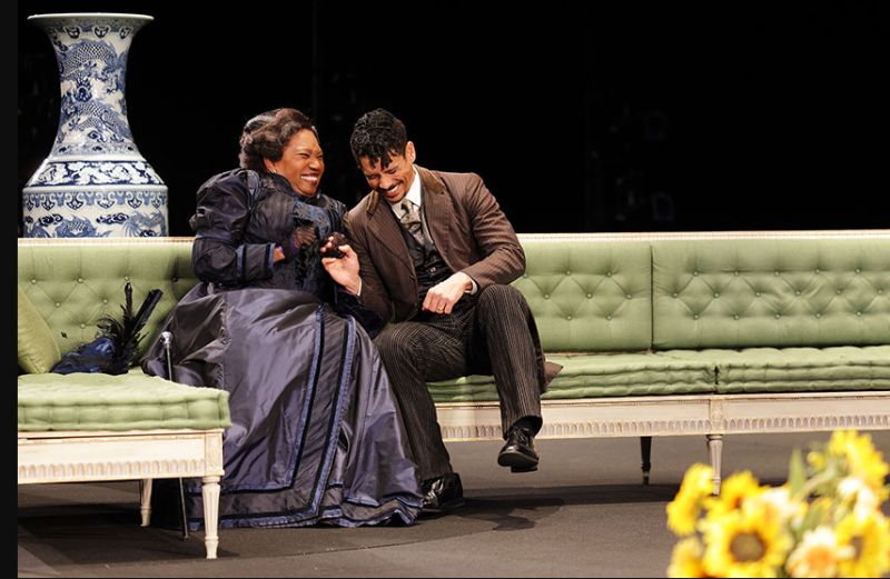 Review: HEDDA GABLER at The Old Globe Image