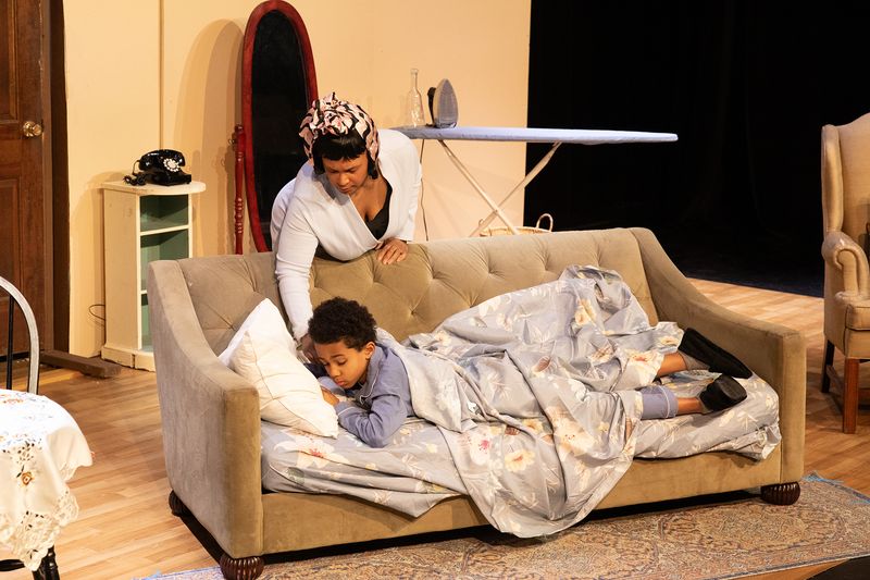 Photos: A RAISIN IN THE SUN at Dunbar Repertory Company — photo 3 of 12