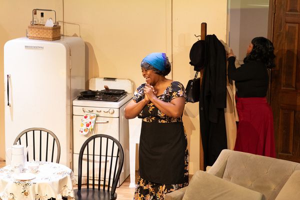 Photos: A RAISIN IN THE SUN at Dunbar Repertory Company — photo 6 of 12