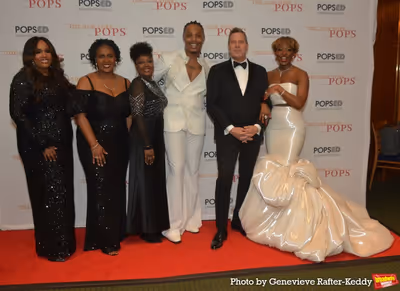 Avery Wilson , Steven Reineke and Aisha Jackson with the supporting vocalists that in Photo