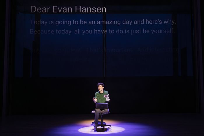 Photos: First Look at Paramount's Chicago Regional Premiere of DEAR EVAN HANSEN — photo 1 of 19