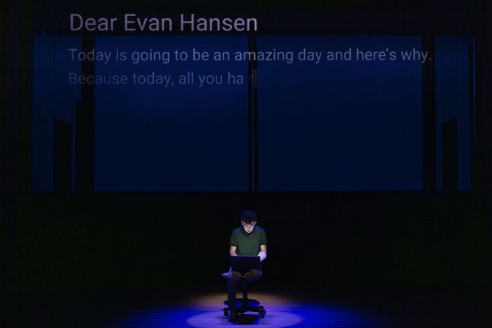 Photos: First Look at Paramount's Chicago Regional Premiere of DEAR EVAN HANSEN — photo 3 of 19