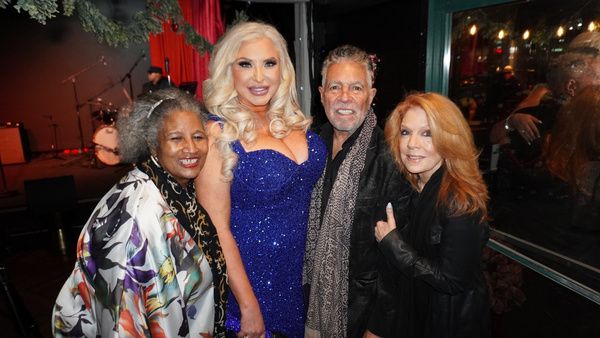 Lisa Gay, Katy Monroe, Clint Holmes and Kelly Clinton Holmes Photo