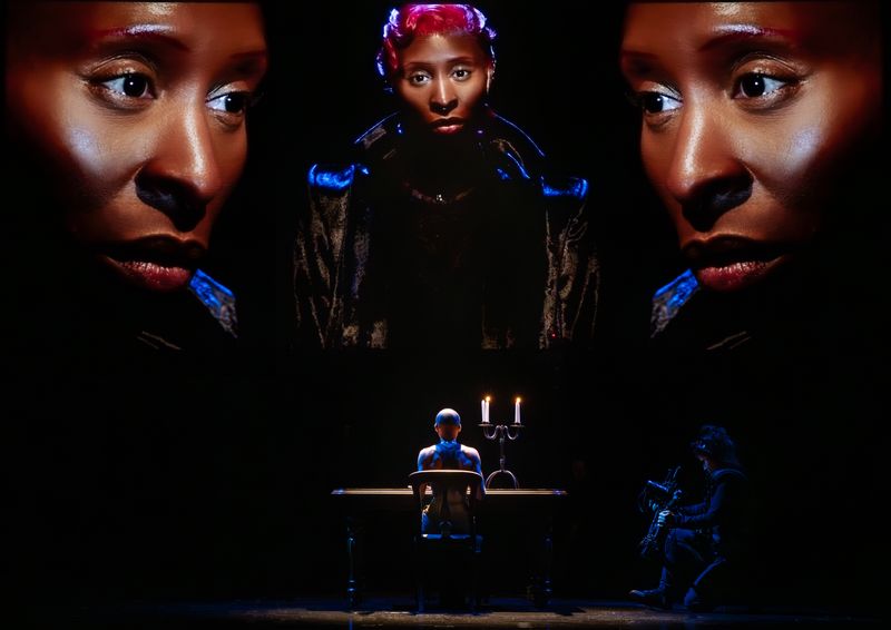 Photos: Cynthia Erivo Stars in DRACULA in London — photo 2 of 12