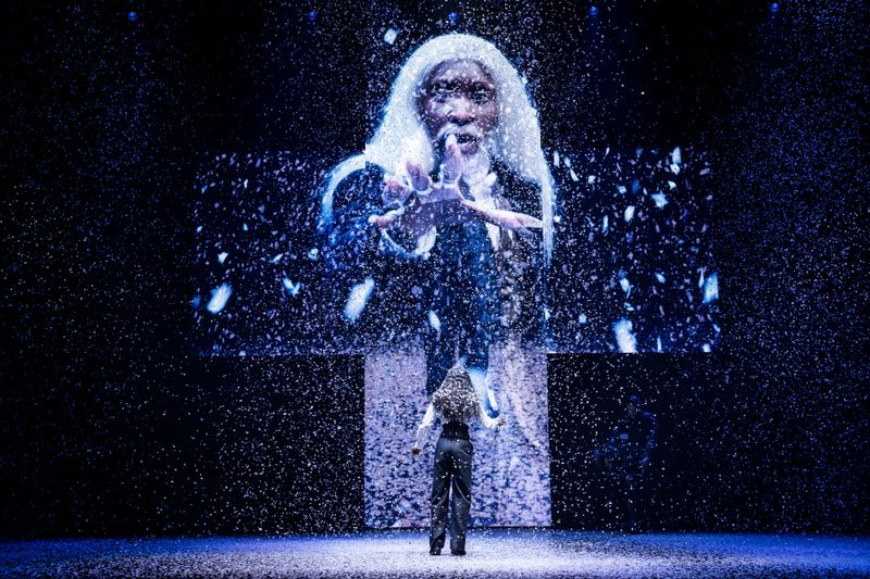 Photos: Cynthia Erivo Stars in DRACULA in London — photo 10 of 12