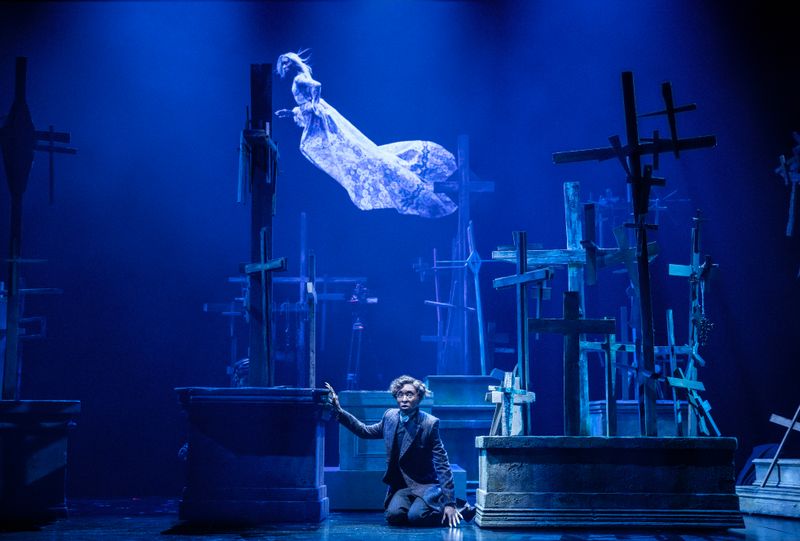 Photos: Cynthia Erivo Stars in DRACULA in London — photo 1 of 12