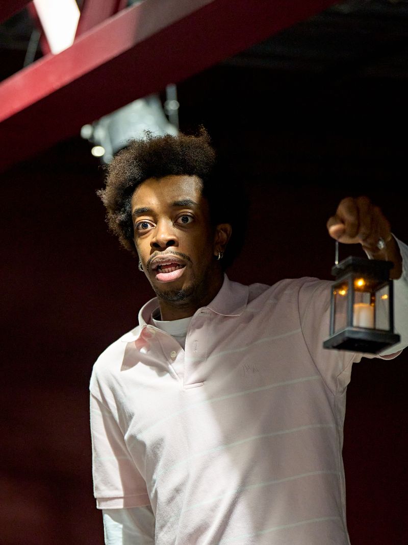 Photos: DRACULA in Rehearsal at the National Youth Theatre — photo 7 of 21