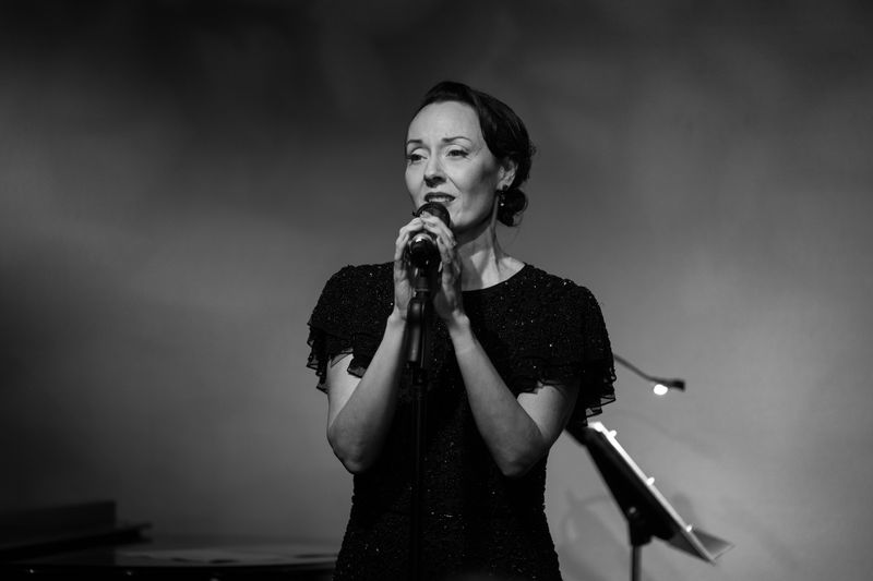 Photos: Liora Michelle Presents SONGBIRDS OF THE SILVER SCREEN Encore at Don't Tell Mama — photo 5 of 10