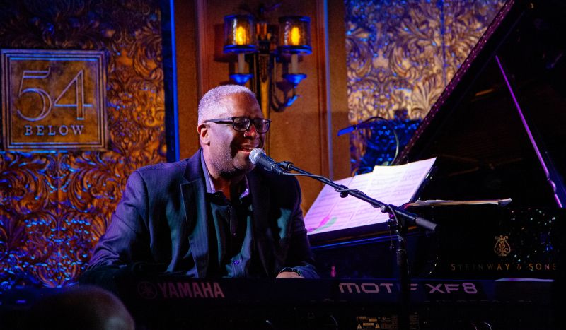 Review: VANESSA WILLIAMS Brings Superstar Energy To 54 Below Image