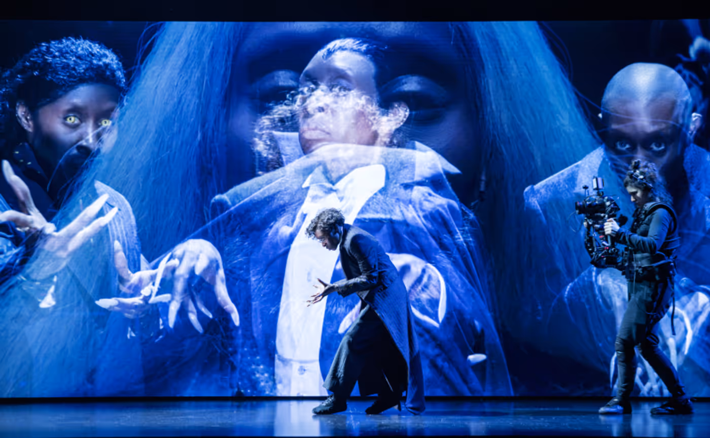 Review: DRACULA, Starring Cynthia Erivo, Noël Coward Theatre  Image