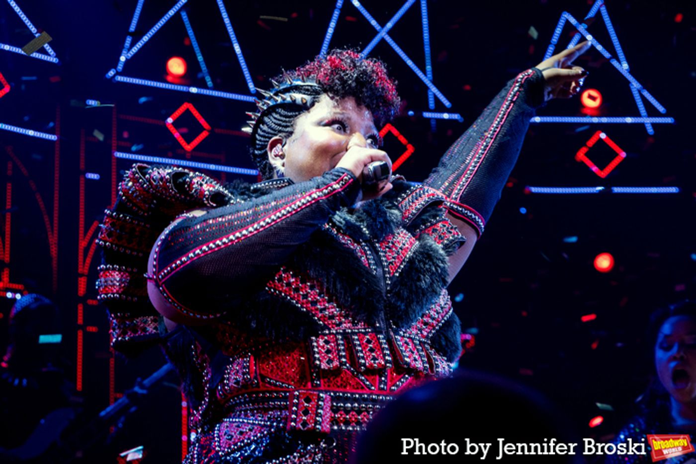 Photos: Dylan Mulvaney, Abigail Barlow, and the New Cast of SIX Take First Bows  Image