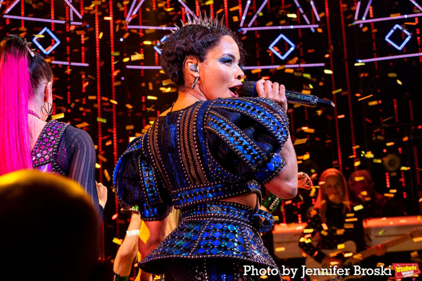 Photos: Dylan Mulvaney, Abigail Barlow, and the New Cast of SIX Take First Bows  Image