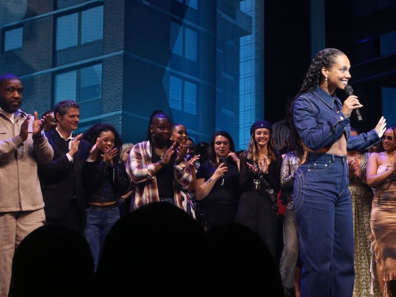 HELL'S KITCHEN Plays Final Broadway Performance Image