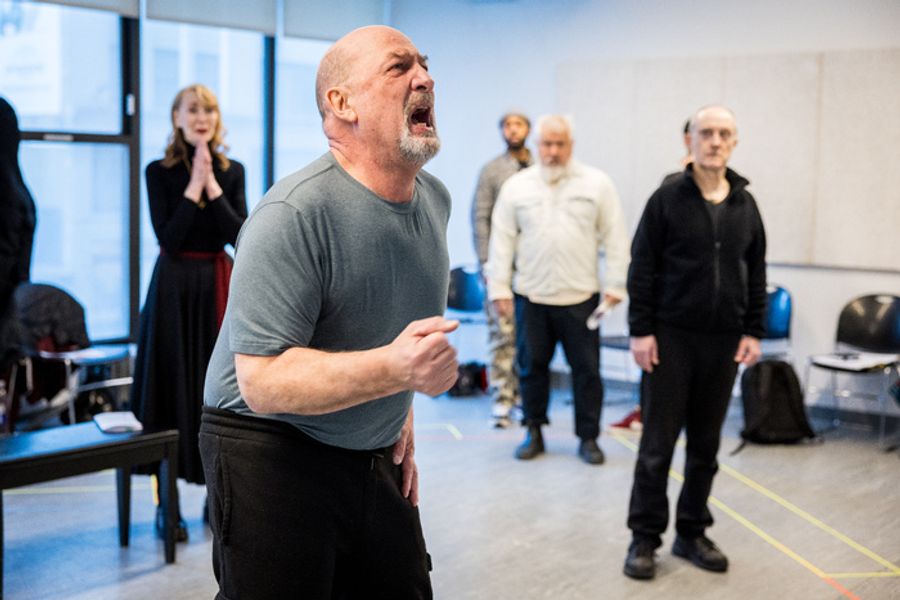 Photos: Inside Rehearsals for RICHARD III at The Curtain Image