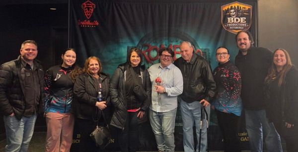 Tristan Smith (center)  and Family. Photo