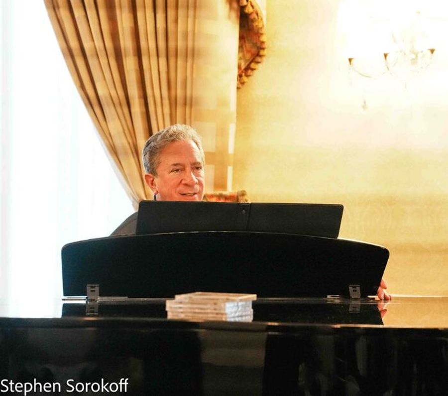 Review: Steven Brinberg & Robert Hofler Make An Excellent Pairing at the Dutch Treat Club Image