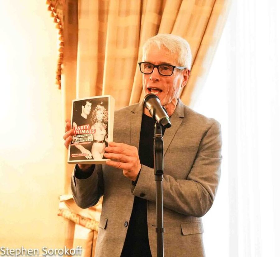 Review: Steven Brinberg & Robert Hofler Make An Excellent Pairing at the Dutch Treat Club Image