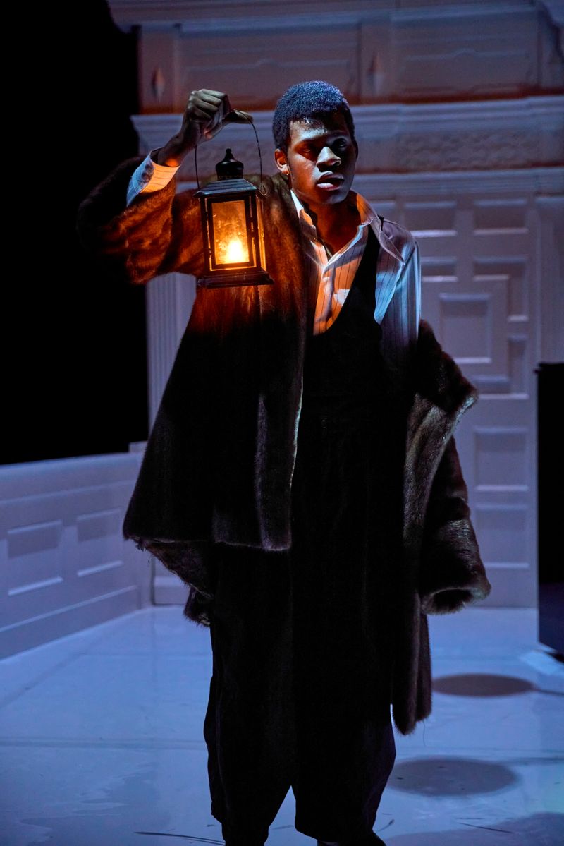 Photos: Headlong's A MIDSUMMER NIGHT'S DREAM at Leeds Playhouse — photo 19 of 22