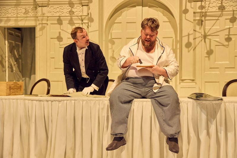 Photos: Headlong's A MIDSUMMER NIGHT'S DREAM at Leeds Playhouse — photo 5 of 22