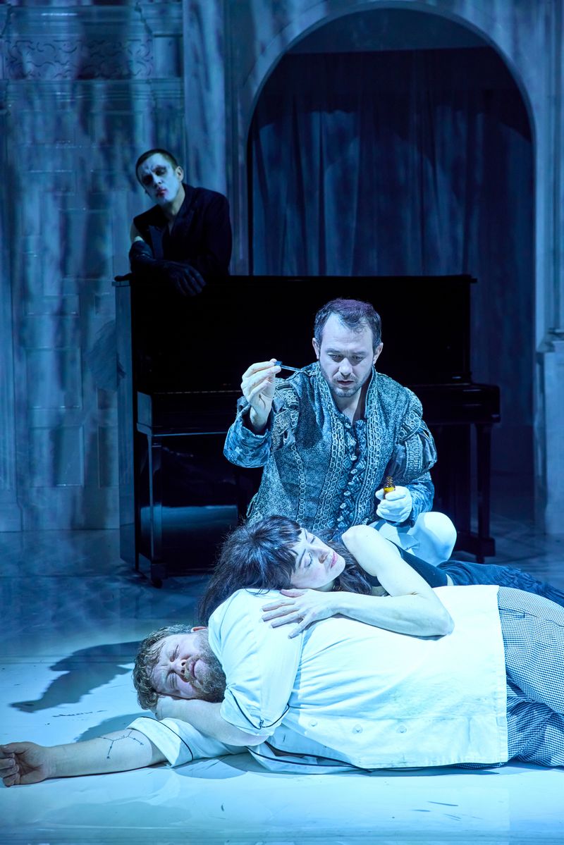Photos: Headlong's A MIDSUMMER NIGHT'S DREAM at Leeds Playhouse — photo 20 of 22