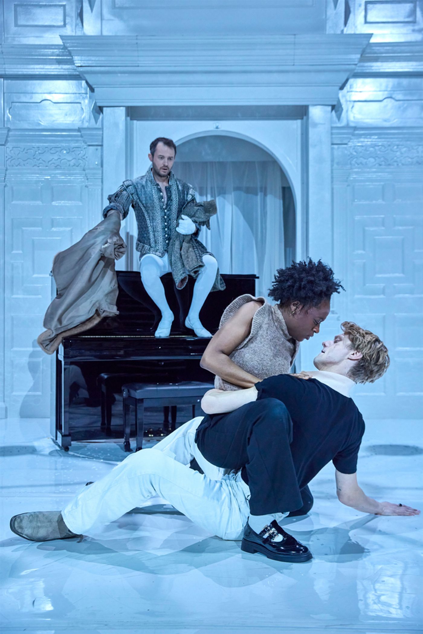 Photos: Headlong's A MIDSUMMER NIGHT'S DREAM at Leeds Playhouse  Image