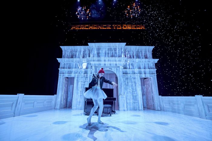 Photos: Headlong's A MIDSUMMER NIGHT'S DREAM at Leeds Playhouse — photo 8 of 22